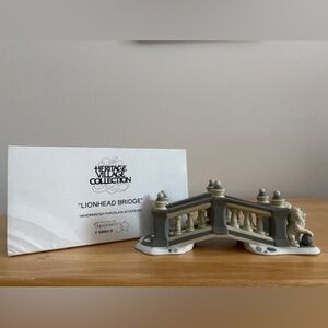 Dept 56 Heritage Village Vintage 1992 “Lionhead Bridge” 5864-5 Retired 1997